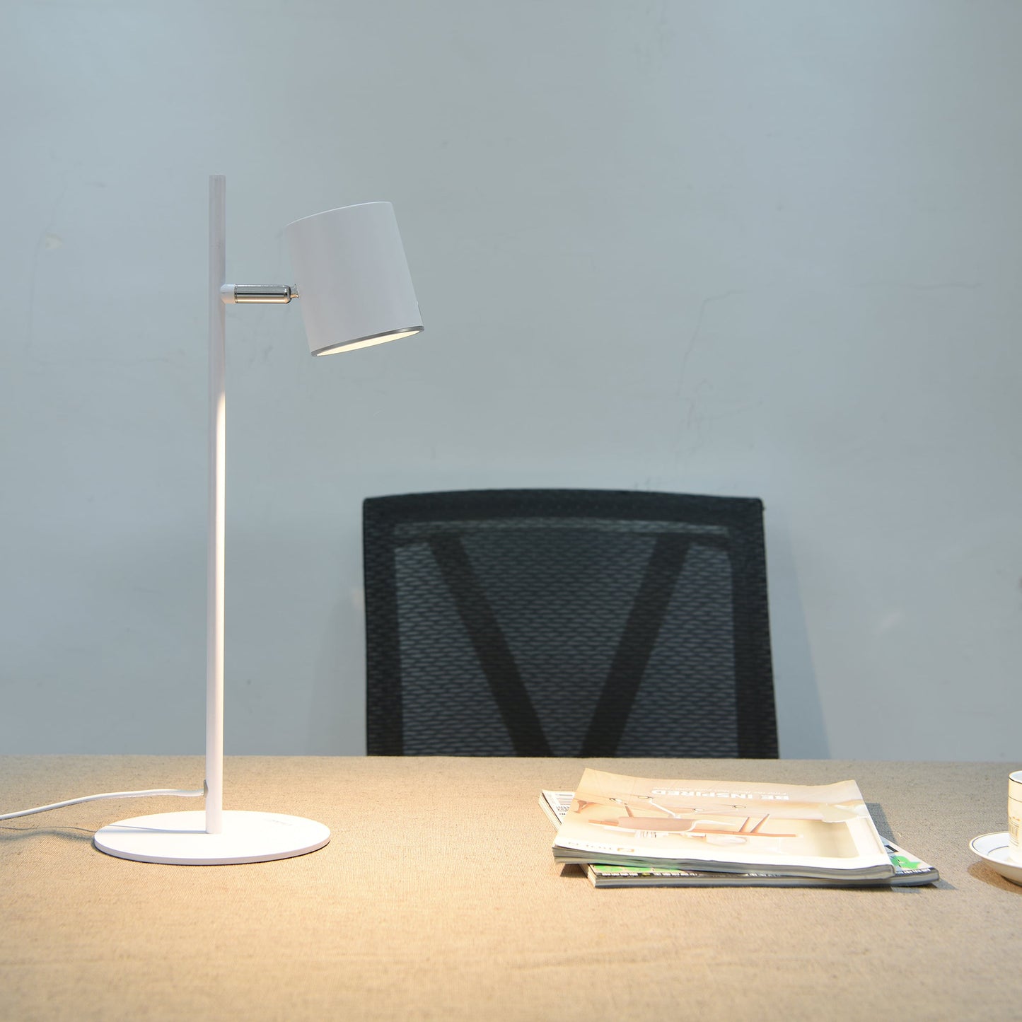 DAC® MP-324 Metal LED Desk Lamp with 340° Rotating Head, White