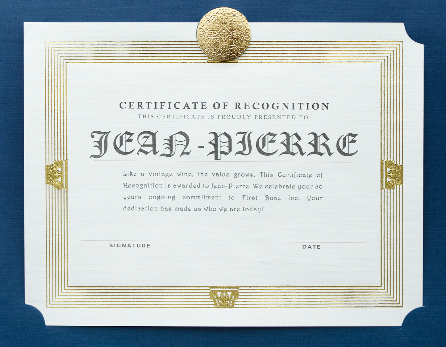 St. James® Elite™ Medallion Presentation Cards/Certificate Holder, Navy with Gold Medallion, Pack of 25, 83479